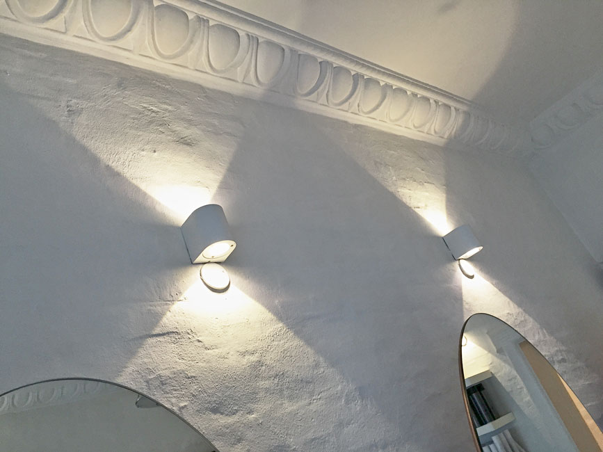 CANTO Outdoor Lamp Goes Indoor